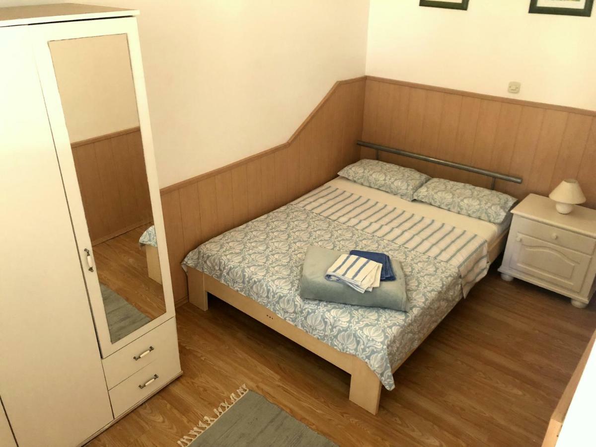 Guesthouse Vila Ruzmarin Zdrelac Bagian luar foto