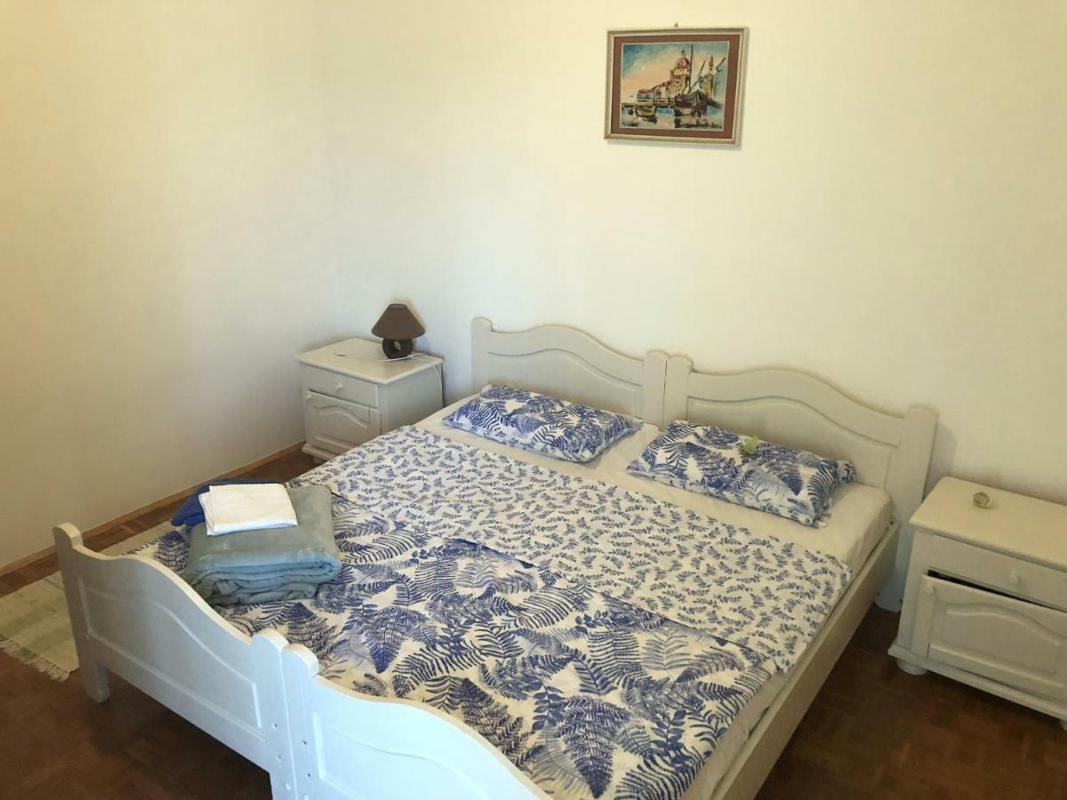 Guesthouse Vila Ruzmarin Zdrelac Bagian luar foto