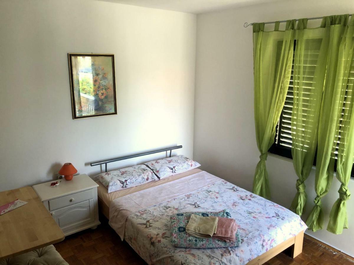Guesthouse Vila Ruzmarin Zdrelac Bagian luar foto