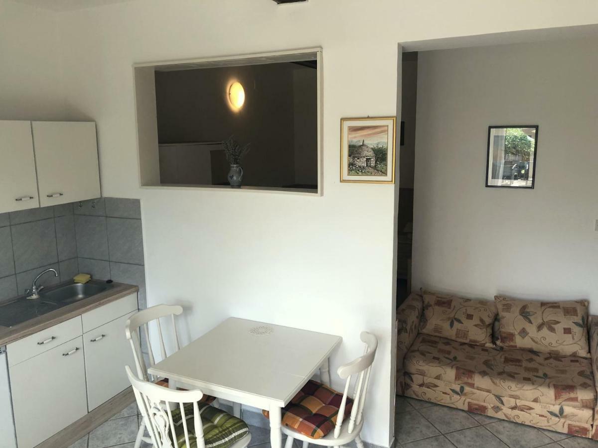 Guesthouse Vila Ruzmarin Zdrelac Bagian luar foto
